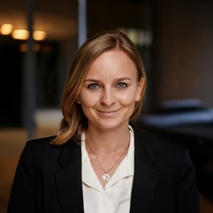 Lara-Schindler-im-Oltmerconsulting-Team Lara Schindler Portrait